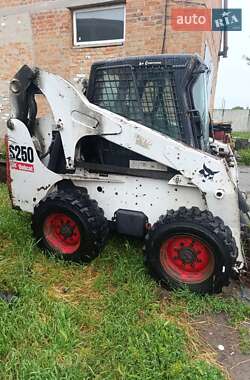 Міні-вантажник Bobcat S250 2010 в Дніпрі