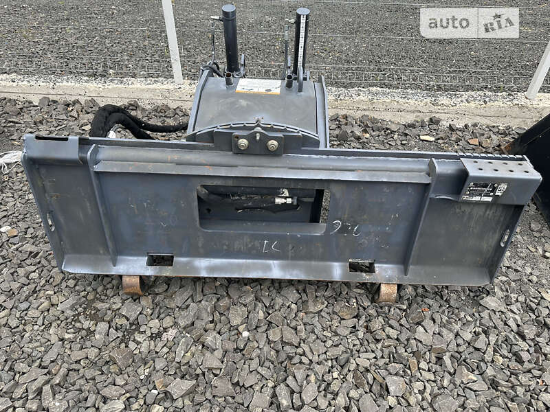 Фреза дорожная Bobcat S300 2010 в Луцке