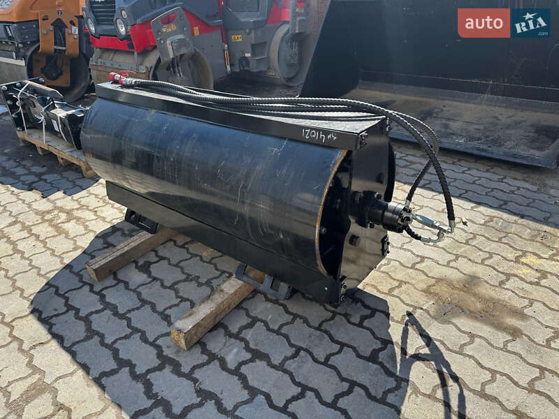 Минипогрузчик Bobcat S300 2010 в Луцке