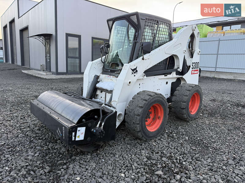 Минипогрузчик Bobcat S300 2010 в Луцке фото 2 Минипогрузчик Bobcat S300 2010 в Луцке