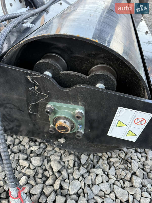 Минипогрузчик Bobcat S300 2010 в Луцке фото 6 Минипогрузчик Bobcat S300 2010 в Луцке