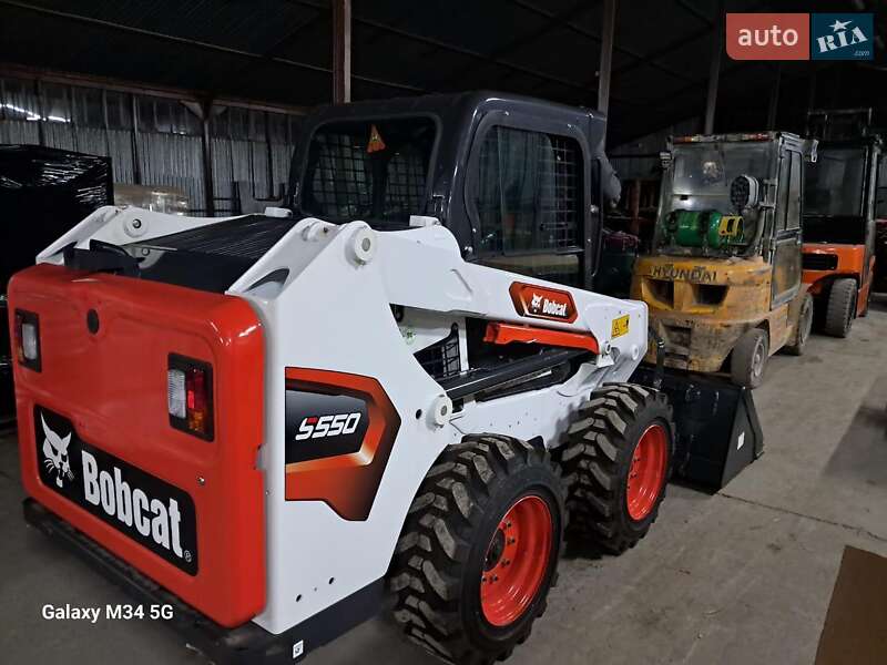 Экскаватор погрузчик Bobcat S550 2024 в Черновцах