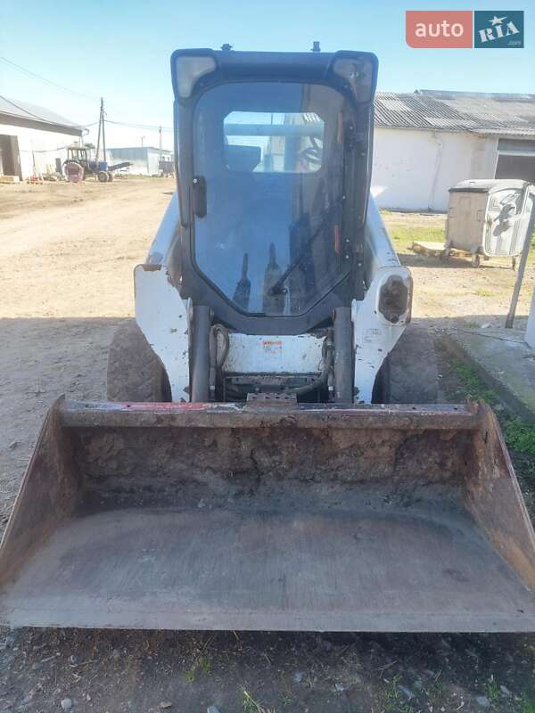 Міні-вантажник Bobcat S590 2014 в Львові фото 2 Міні-вантажник Bobcat S590 2014 в Львові