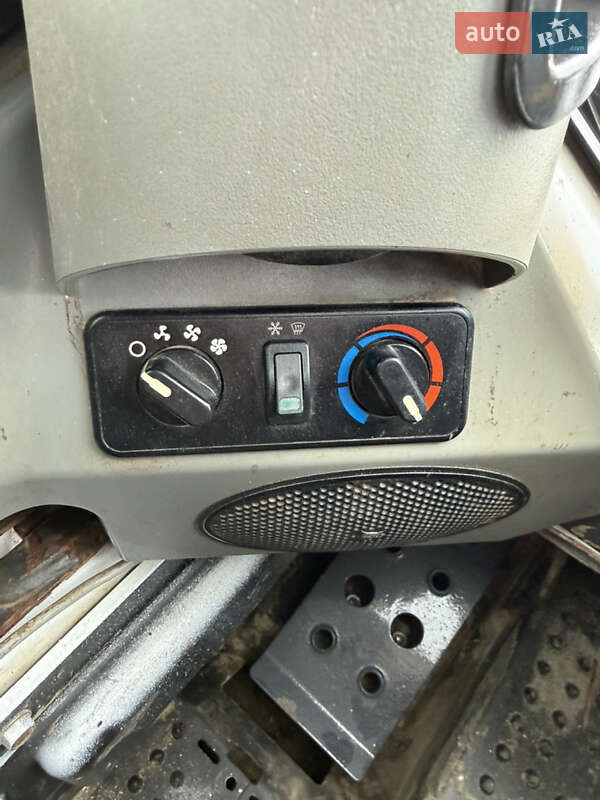 Міні-вантажник Bobcat S650 2011 в Луцьку фото 11 Міні-вантажник Bobcat S650 2011 в Луцьку