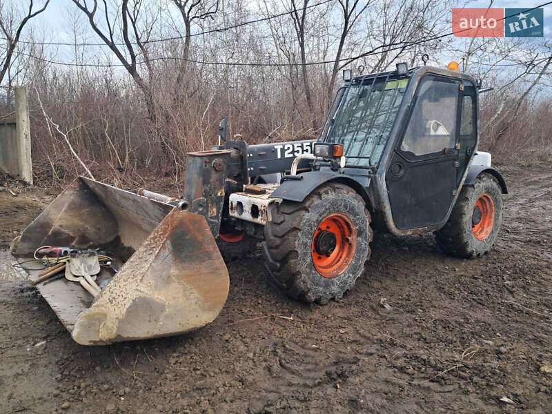 Телескопический погрузчик Bobcat T2556 2004 в Калуше