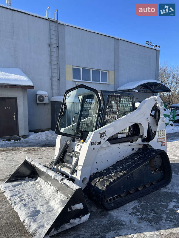 Минипогрузчик Bobcat T300 2009 в Львове