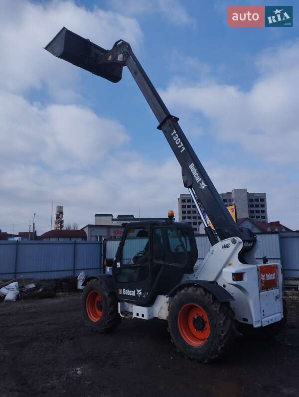 Телескопический погрузчик Bobcat T3071 2003 в Тернополе