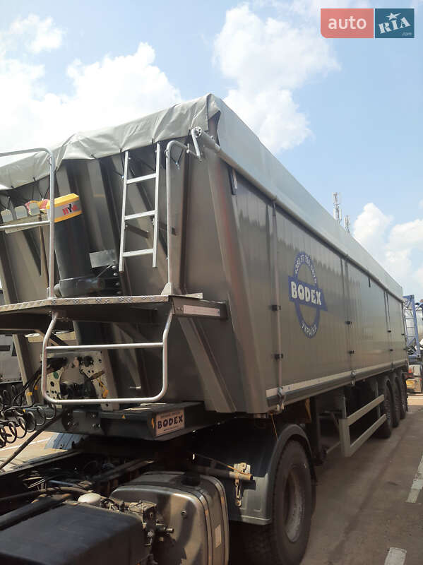 Зерновоз - напівпричіп Bodex KIS 3W-A 2023 в Чернігові