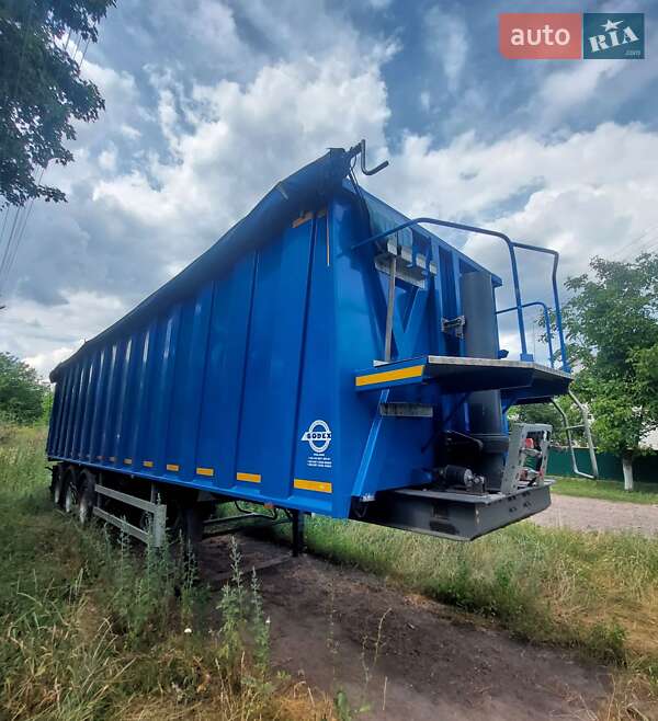 Самосвал полуприцеп Bodex KIS 3W-A 2009 в Яготине