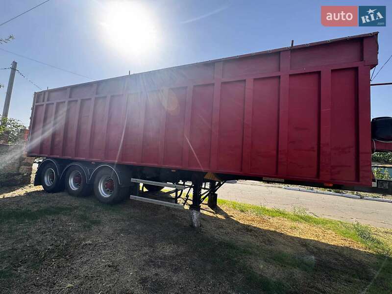 Самоскид напівпричіп Bodex KIS 3W-A 2005 в Миколаєві