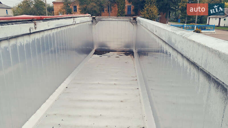 Самосвал полуприцеп Bodex KIS 3W-A 2006 в Житомире