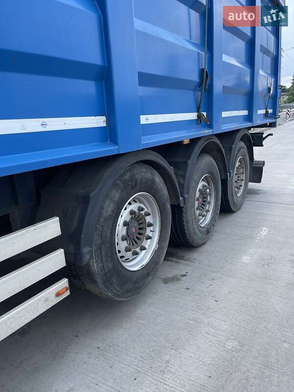 Самосвал полуприцеп Bodex KIS 3W-S 2015 в Виннице