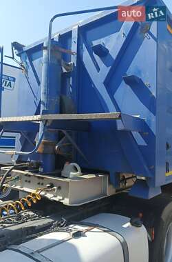 Зерновоз - полуприцеп Bodex KIS 3W-S 2010 в 