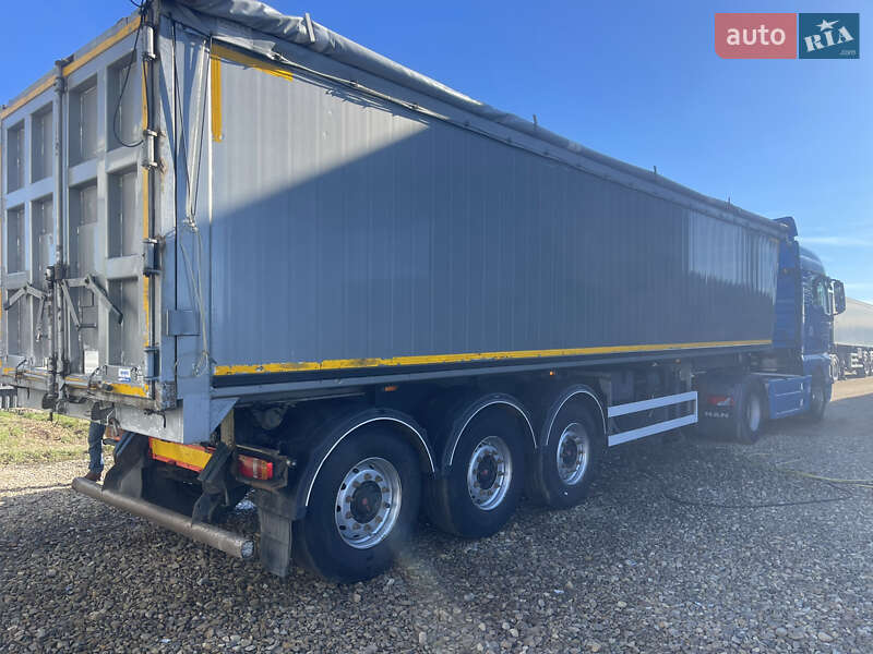 Самоскид напівпричіп Bodex KIS 2011 в Долині