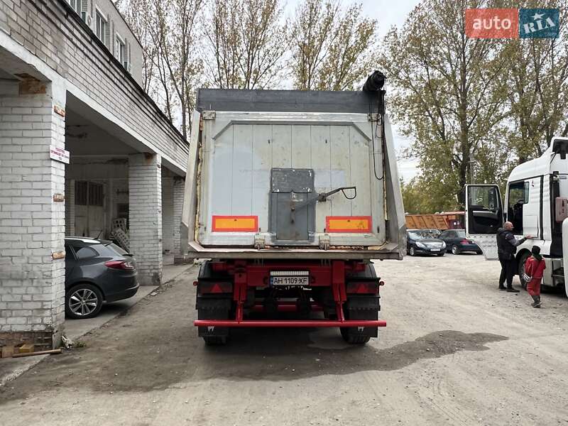 Самосвал полуприцеп Bodex KIS 2004 в Днепре