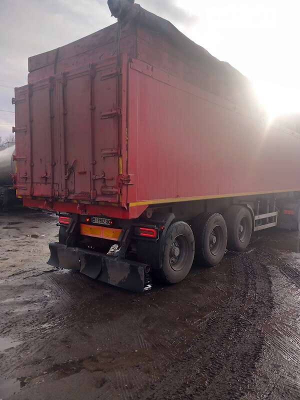 Самосвал полуприцеп Bodex Kiss 33 2004 в Гадяче