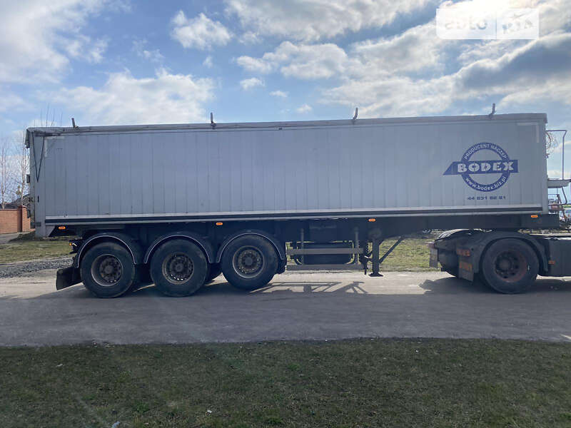 Самоскид напівпричіп Bodex Kiss 33 2018 в Луцьку