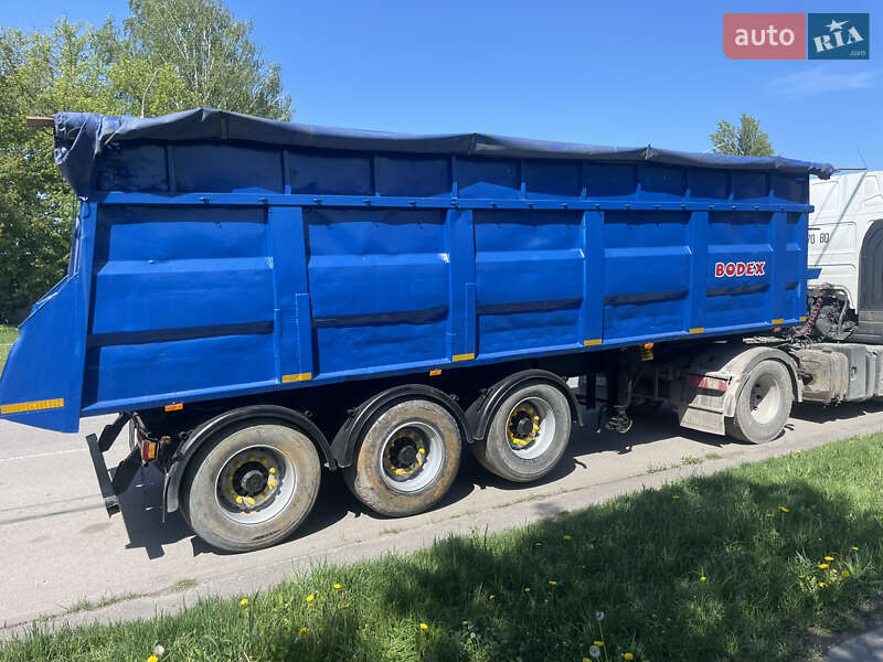 Самоскид напівпричіп Bodex Kiss 33 2004 в Вінниці