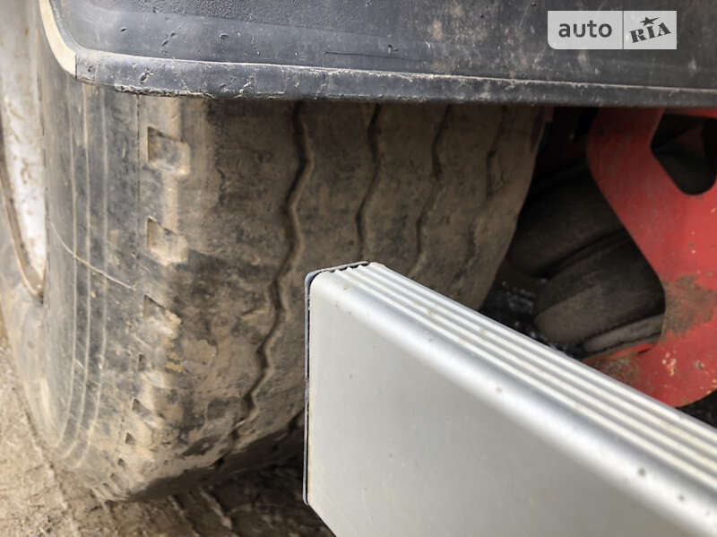 Зерновоз - полуприцеп Bodex Kiss 33 2003 в Ивано-Франковске