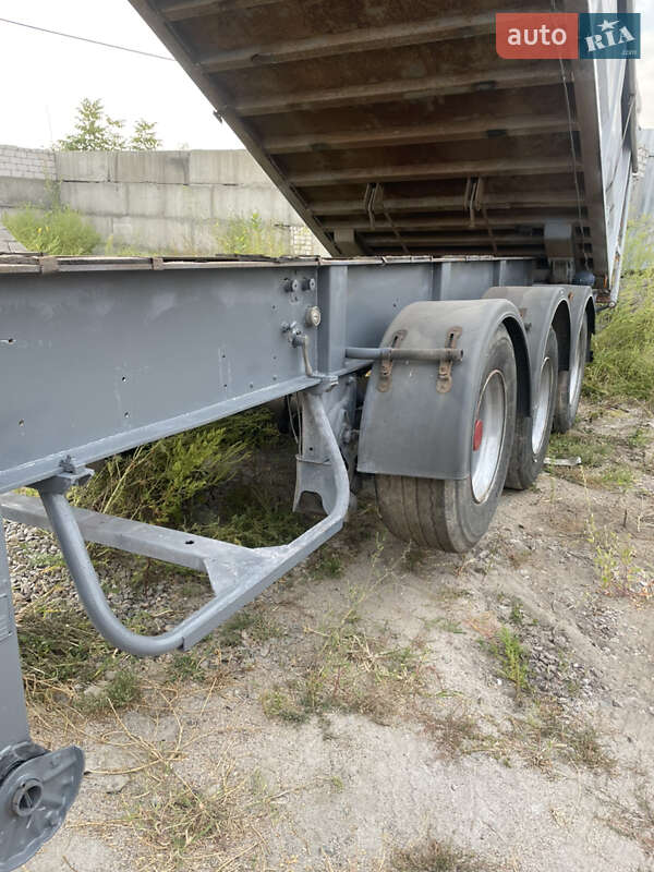 Самосвал полуприцеп Bodex Kiss 33 2005 в Обухове