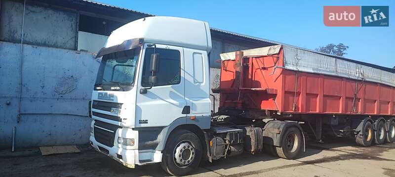 Зерновоз - напівпричіп Bodex Kiss 33 2003 в Черкасах