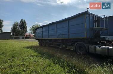 Зерновоз - полуприцеп Bodex Kiss 33 2004 в Костополе