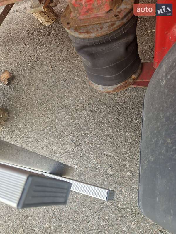 Самоскид напівпричіп Bodex Kiss 33 2005 в Житомирі