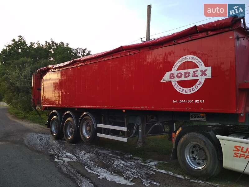 Самоскид напівпричіп Bodex Kiss 2005 в Полтаві