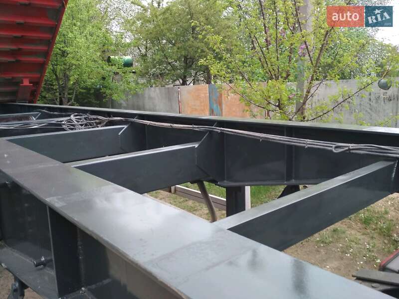 Самоскид напівпричіп Bodex Kiss 2006 в Полтаві