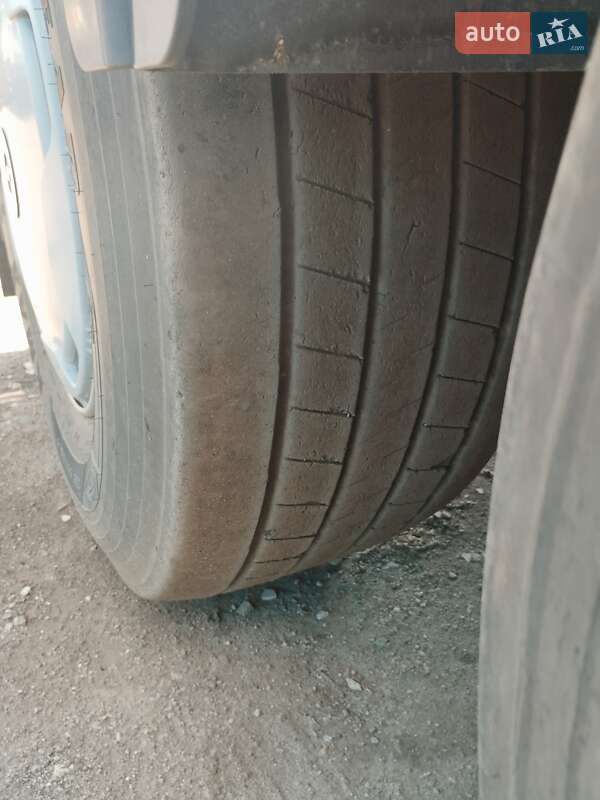 Зерновоз - напівпричіп Bodex Kiss 2008 в Дніпрі