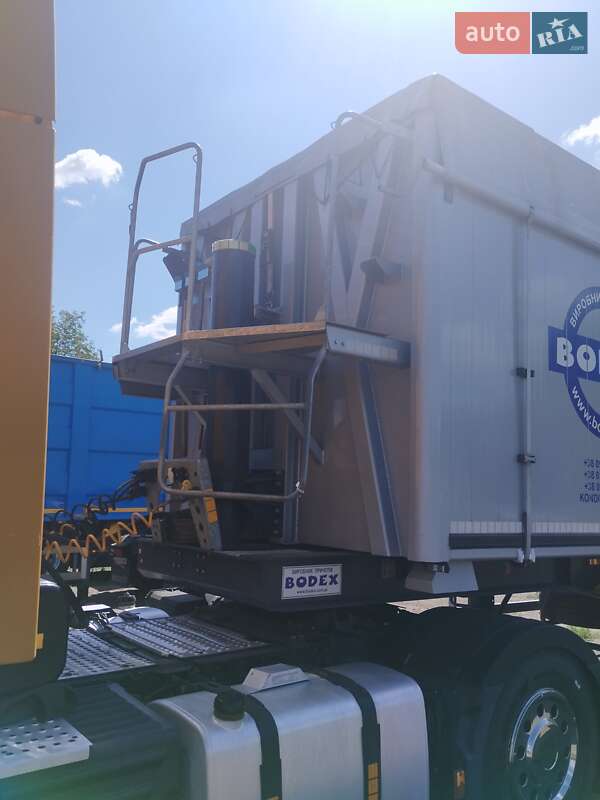 Зерновоз - напівпричіп Bodex Kiss 2008 в Дніпрі