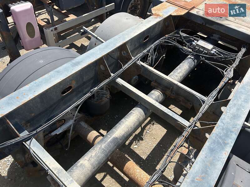 Контейнеровоз полуприцеп Bodex Kiss 2011 в Умани