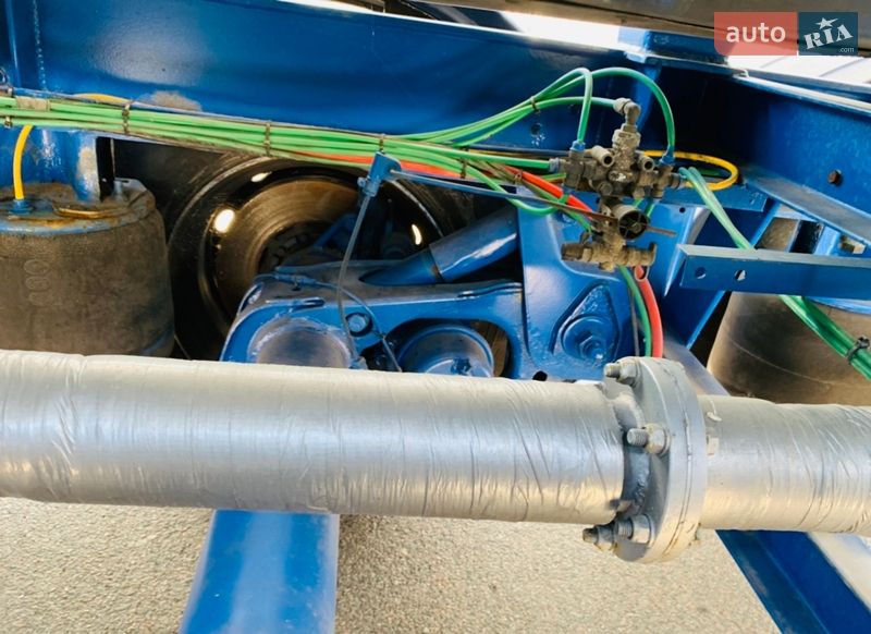 Цистерна напівпричіп Bodex NC 2011 в Києві