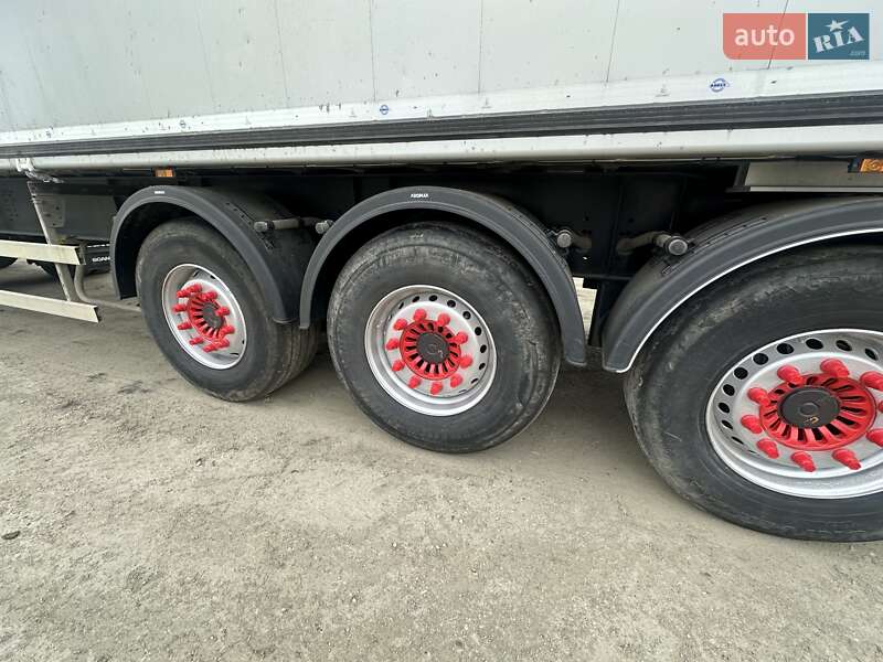 Зерновоз - полуприцеп Bodex Полуприцеп 2018 в Долине