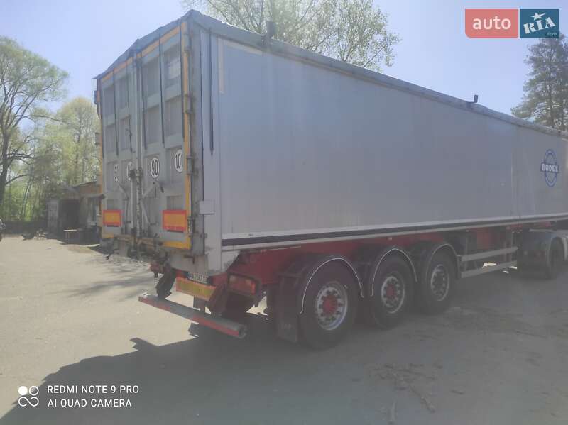 Зерновоз - напівпричіп Bodex SAF 2012 в Києві