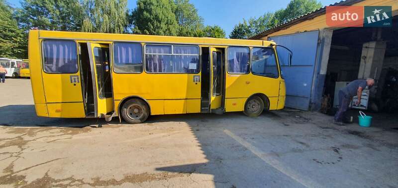 Міський автобус Богдан А-092 2005 в Бориславі