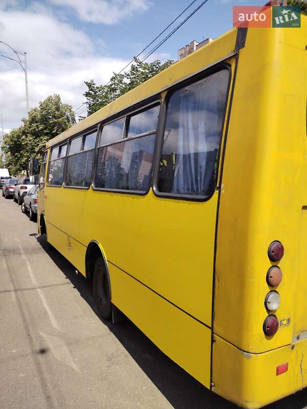 Городской автобус Богдан А-092 2005 в Киеве