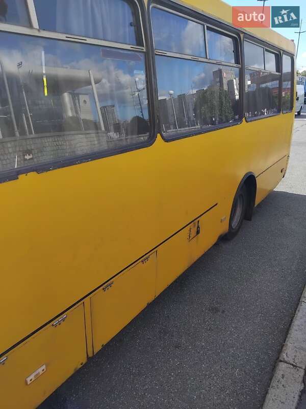 Міський автобус Богдан А-092 2005 в Києві фото 9 Міський автобус Богдан А-092 2005 в Києві