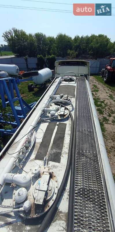 Цистерна напівпричіп Bolgan Bolgan 2000 в Черкасах
