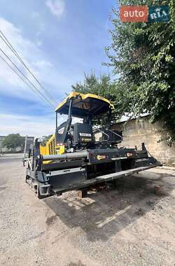 Асфальтоукладчик Bomag BF 2021 в 