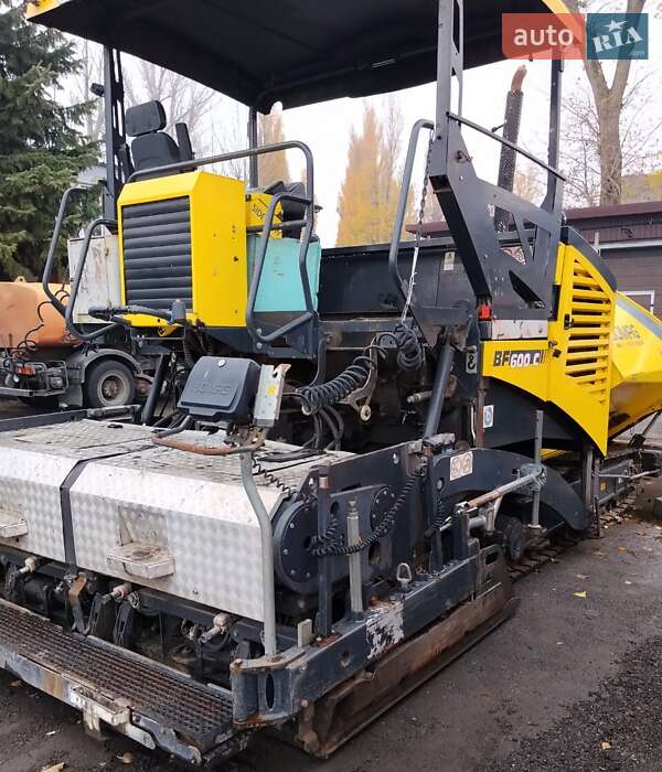 Асфальтоукладчик Bomag BF 2012 в Дніпрі