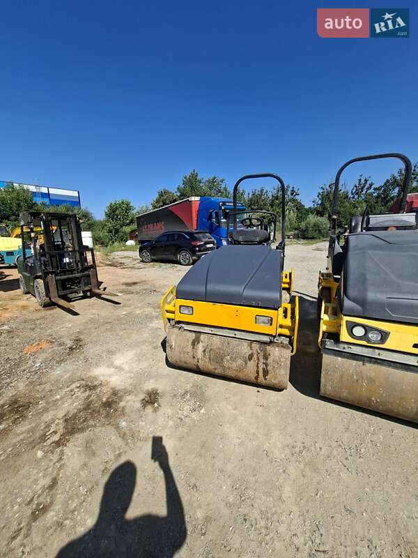 Дорожный каток Bomag BW-120AD 2010 в Львове