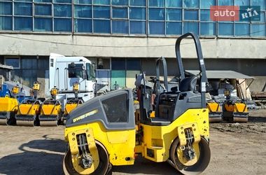 Дорожній каток Bomag BW-120AD 2015 в Львові