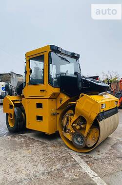 Дорожный каток Bomag BW 2002 в Львове