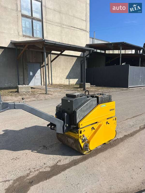 Дорожный каток Bomag BW 2015 в Львове