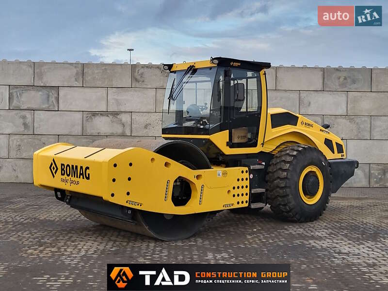 Каток грунтовый Bomag BW 2025 в Киеве
