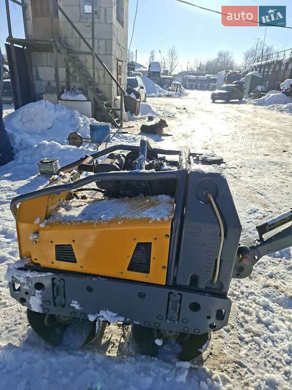 Дорожный каток Bomag BW 2018 в Львове