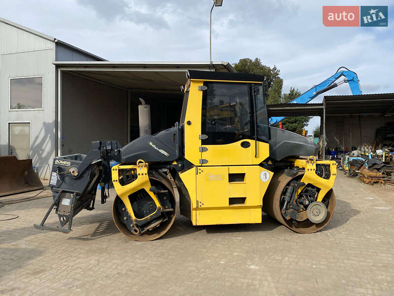 Дорожный каток Bomag BW 2010 в Львове