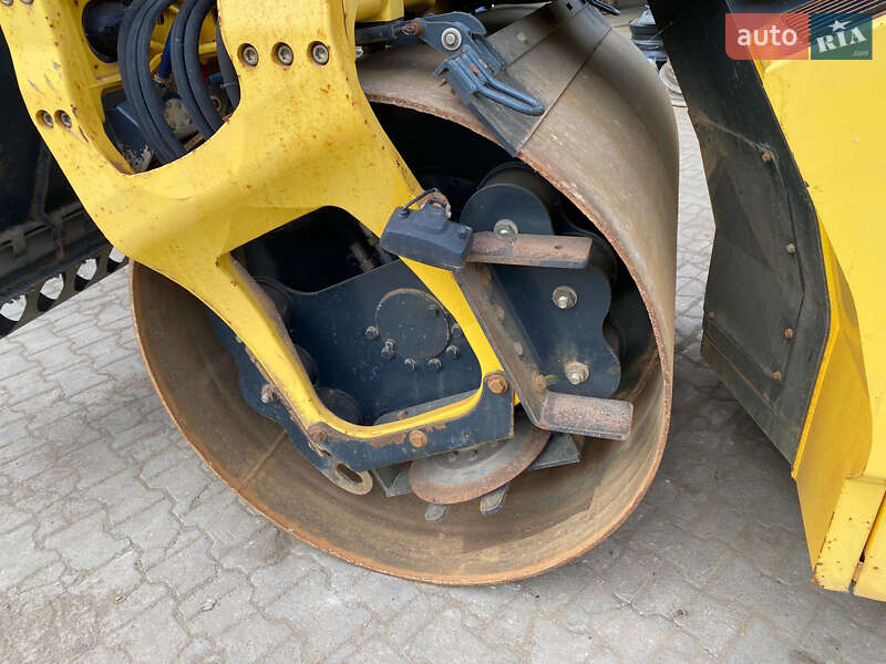 Дорожный каток Bomag BW 2010 в Львове