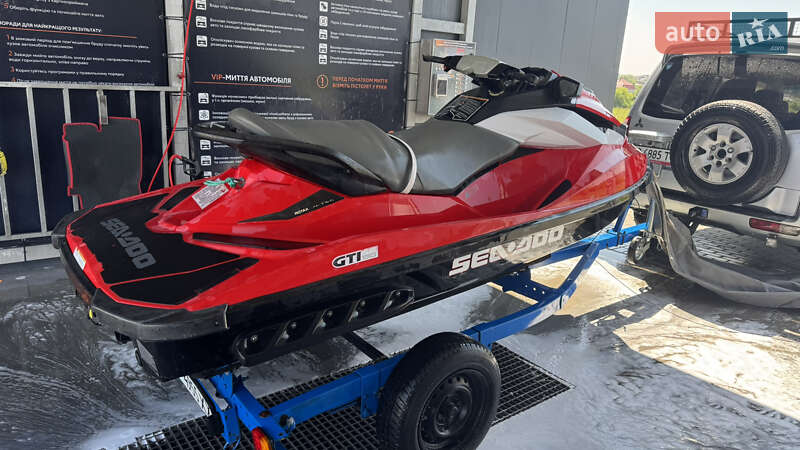 Гидроцикл туристический Bombardier GTX 2012 в Львове фото 4 Гидроцикл туристический Bombardier GTX 2012 в Львове